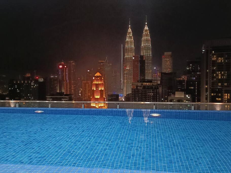 Pangsapuri Col25a Kl Tower Balcony 1bedroom & Infinity Pool Klcc View Kuala Lumpur